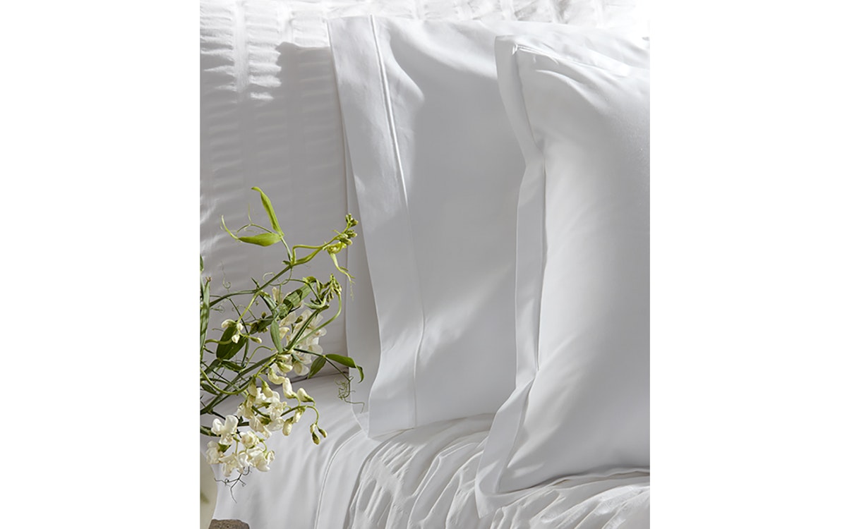 Ceylon Satin Stitch White Sham