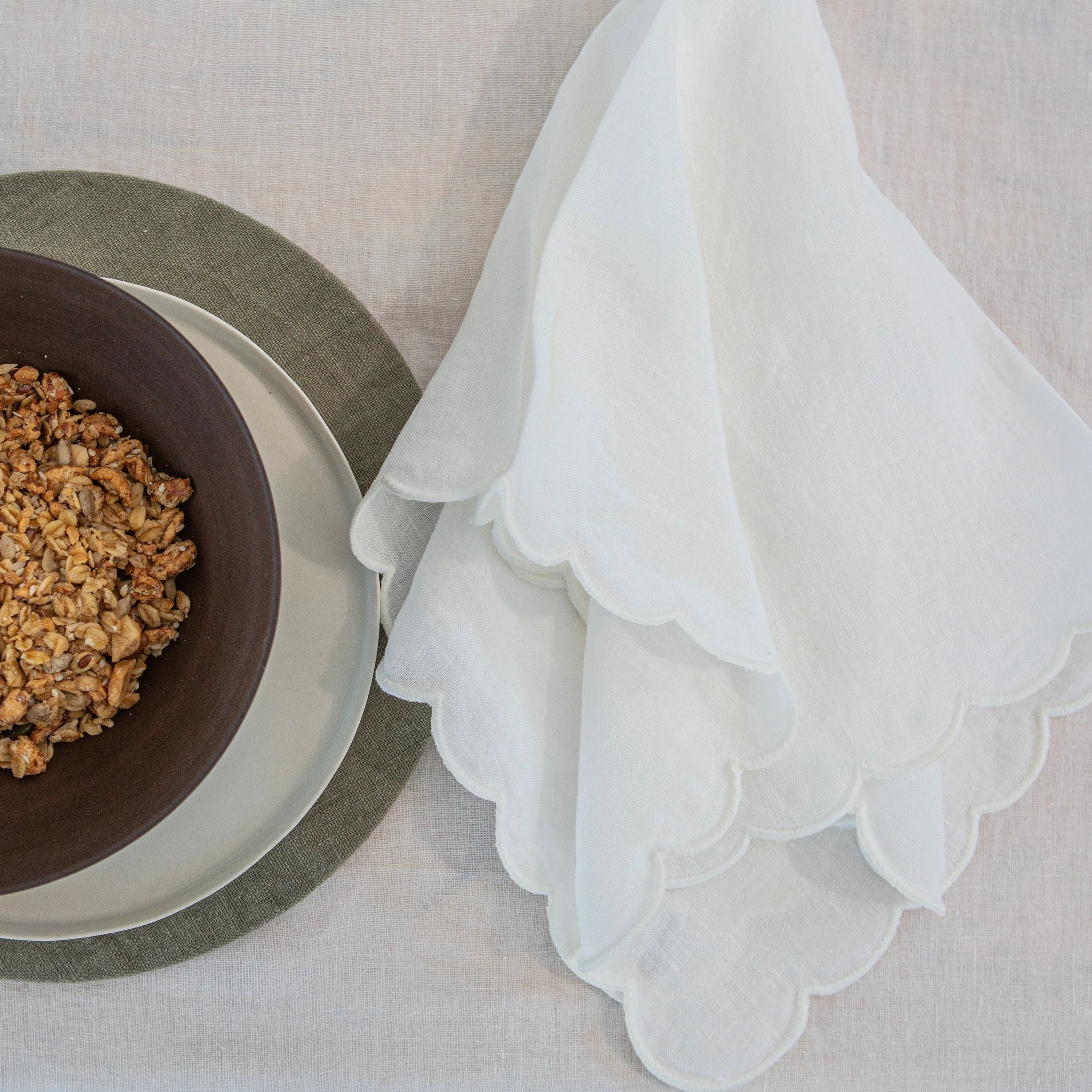 Linen Scalloped Napkin (Set of 4)