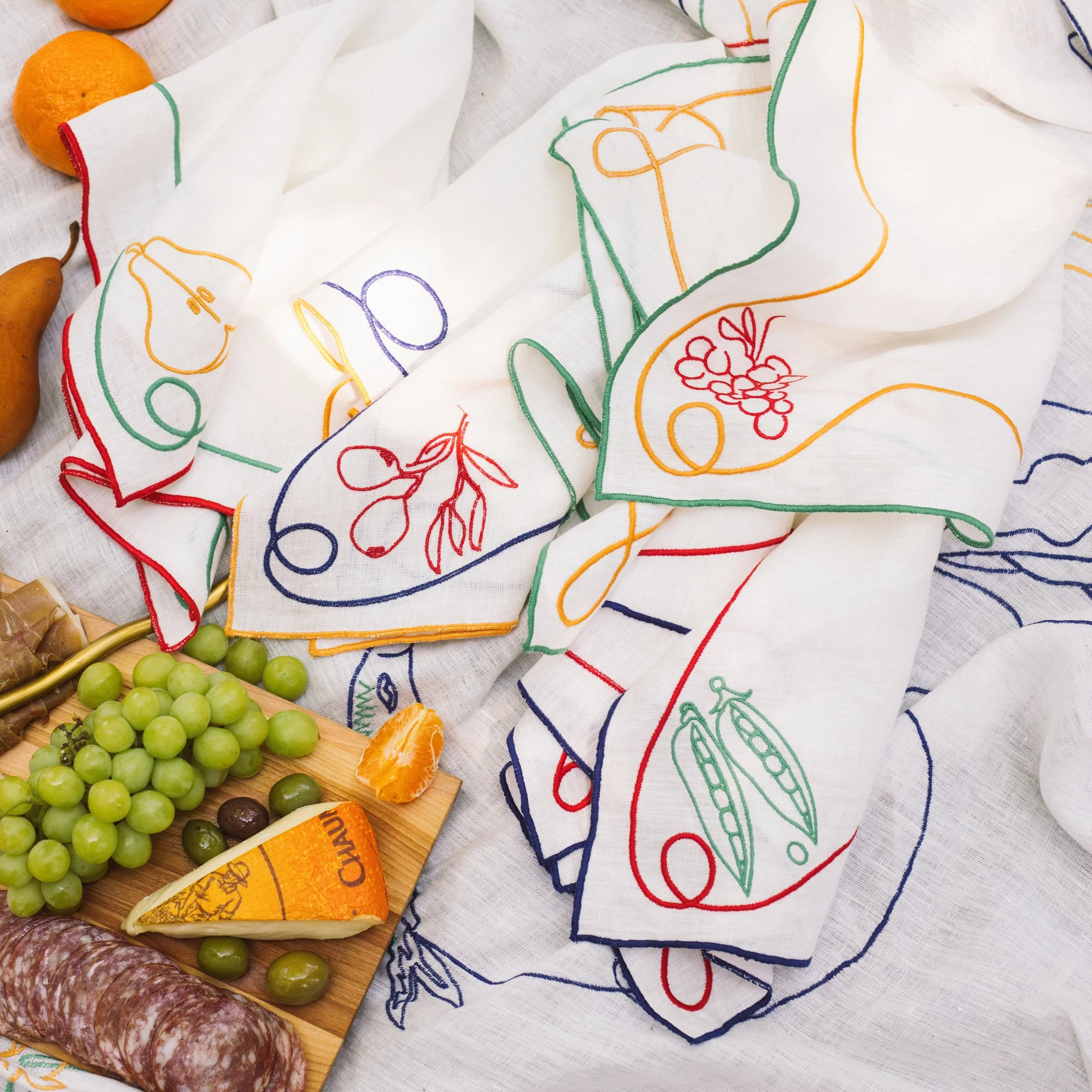 Fête Embroidered Linen Napkins (Set of 4)