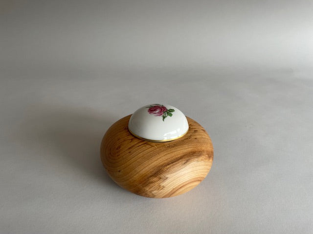Silver Poplar Wood Bowl with Rose Top